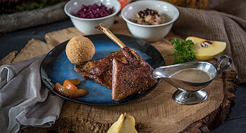 Martinigansl © Restaurant Henrici_SchluczLisa Martinigans mit Beilagen